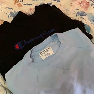 Bundle of Champion crew necks